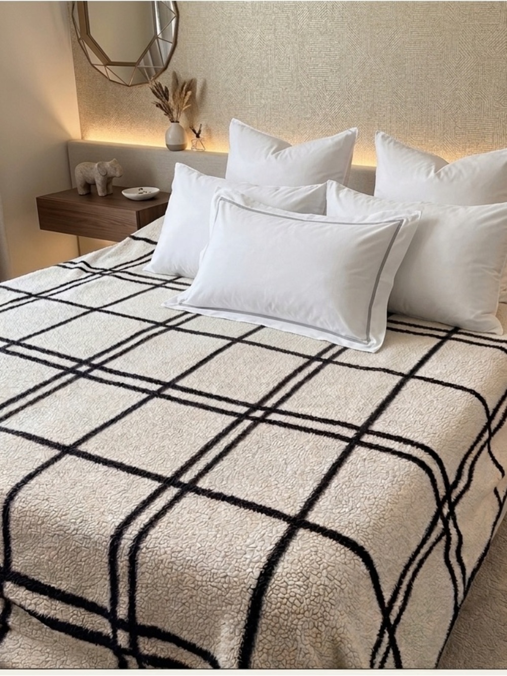 Oversize Threshold Grid Pattern Plush Fleece Blanket Double Sided Cream-Black